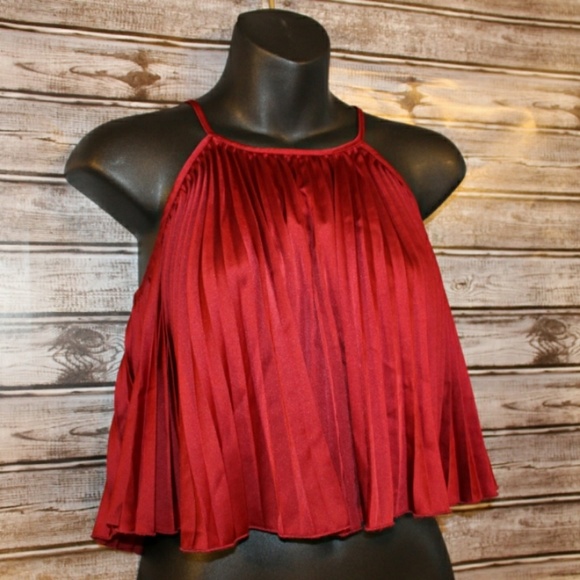 360° Accordion Crop Top by Lulu's - Picture 2 of 3